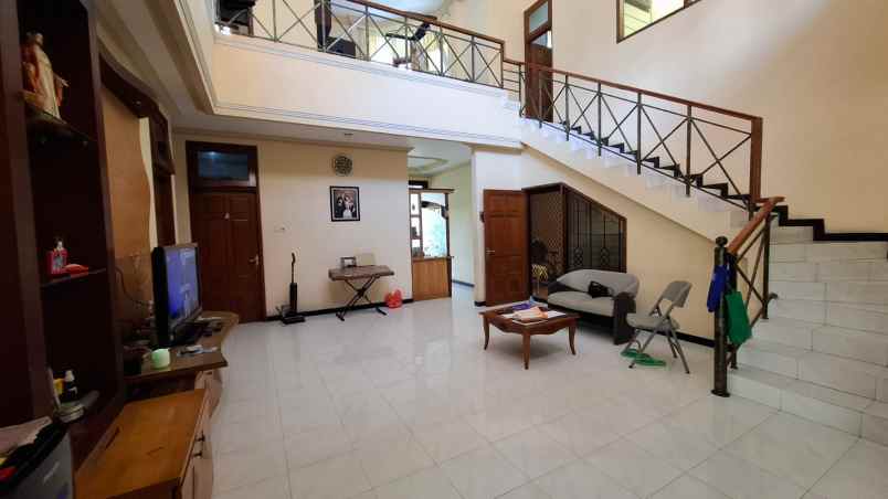 dijual rumah dharmahusada regency