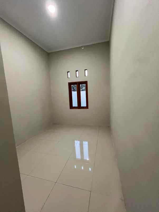 dijual rumah di banyuanyar solo