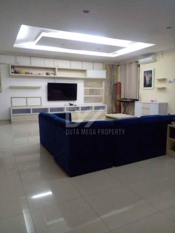 dijual rumah di bintaro