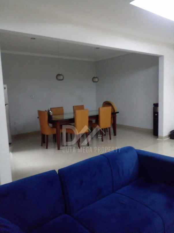 dijual rumah di bintaro