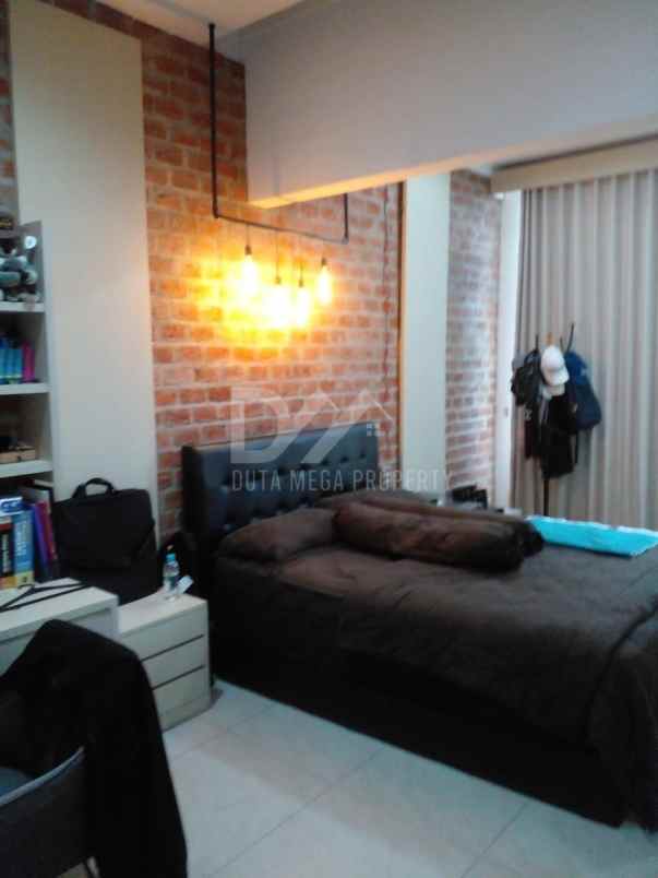 dijual rumah di bintaro