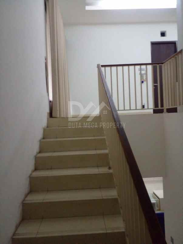 dijual rumah di bintaro