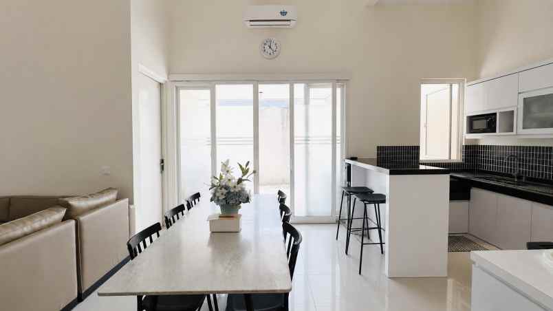 dijual rumah di cluster graha padma semarang