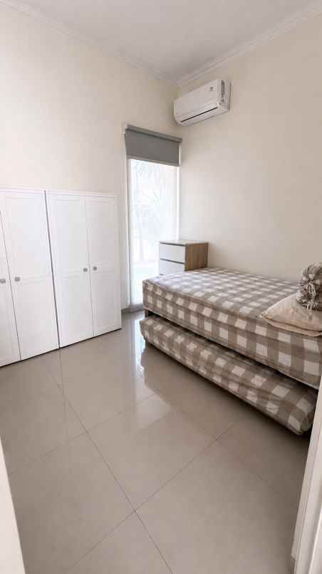 dijual rumah di cluster graha padma semarang