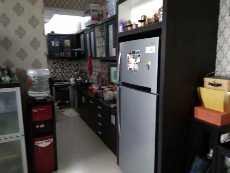 dijual rumah di de cassablanca