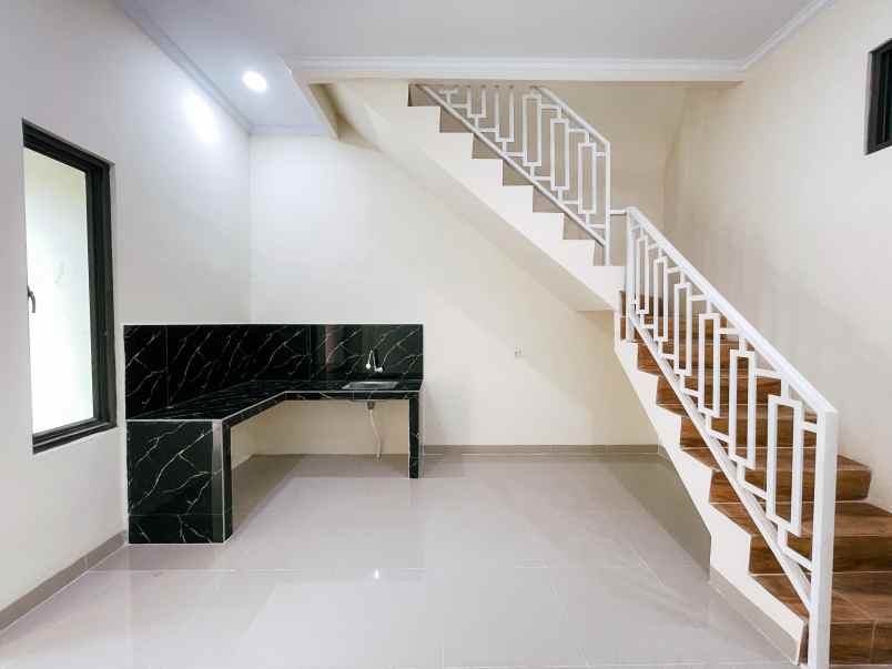 dijual rumah di duren sawit jakarta timur jakarta