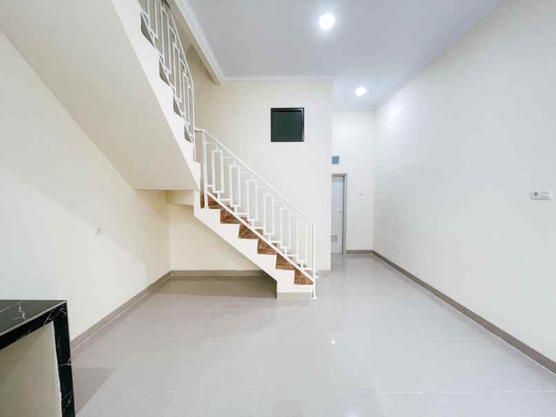 dijual rumah di duren sawit jakarta timur jakarta