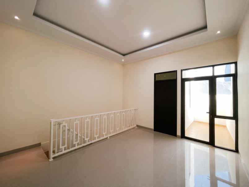 dijual rumah di duren sawit jakarta timur jakarta