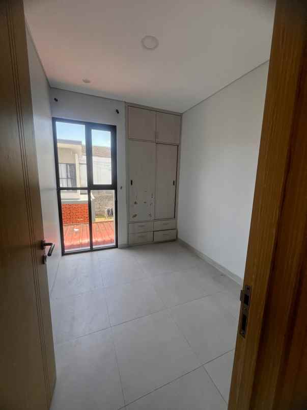 dijual rumah di gedongan colomadu karanganyar