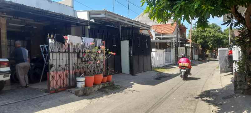 dijual rumah di gg tampomas kota cirebon
