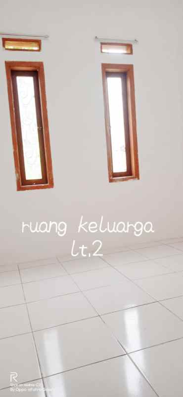 dijual rumah di jl pasirluhur gg lugay no 500 rt 05 11