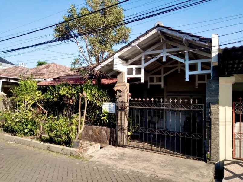 dijual rumah di manyar indah dekat merr galaxy mall