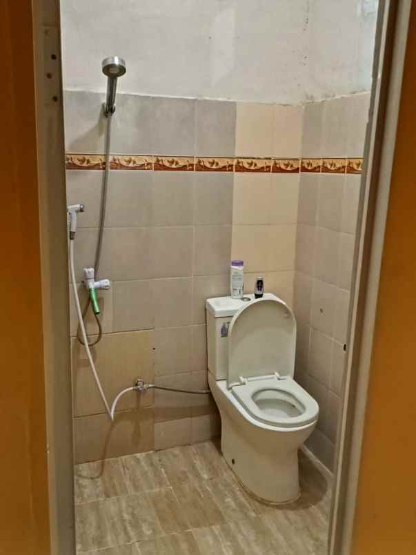 dijual rumah di semampir juanda