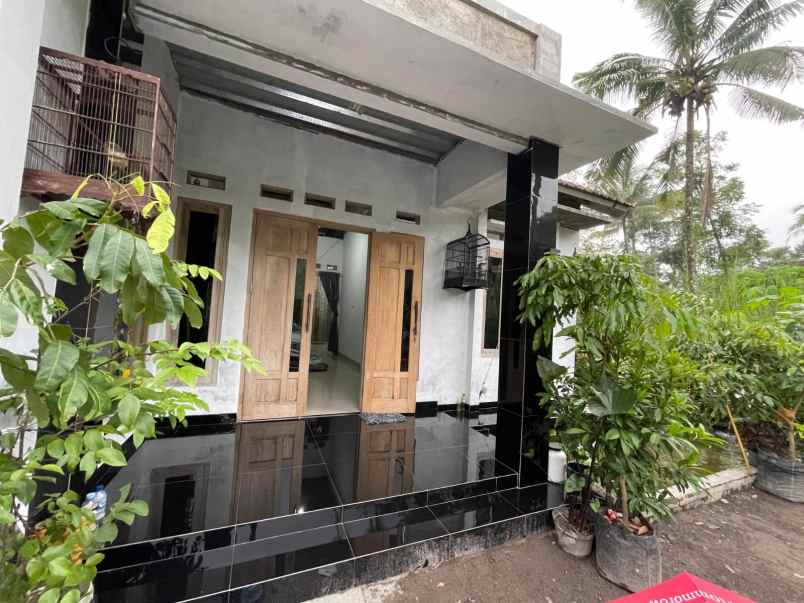 dijual rumah di sumberan candibinangun pakem sleman