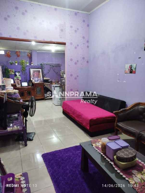 dijual rumah diapit 2 akses tol di pancoran mas depok