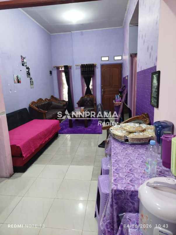 dijual rumah diapit 2 akses tol di pancoran mas depok