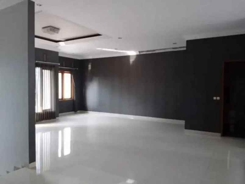 dijual rumah duren sawit