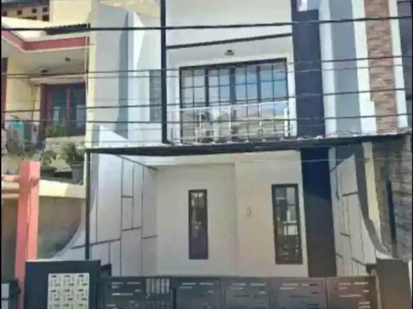 dijual rumah duren sawit