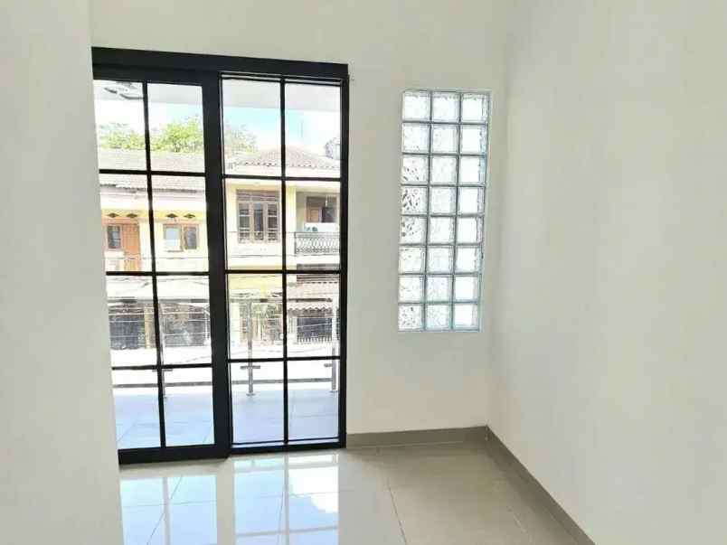 dijual rumah duren sawit