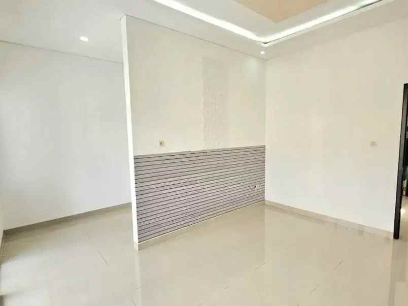 dijual rumah duren sawit