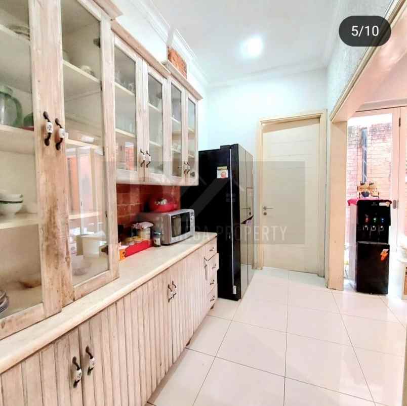 dijual rumah emerald residence bintaro