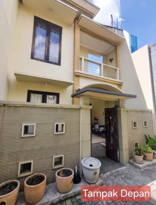 dijual rumah full furnished di tambak gringsing tengah