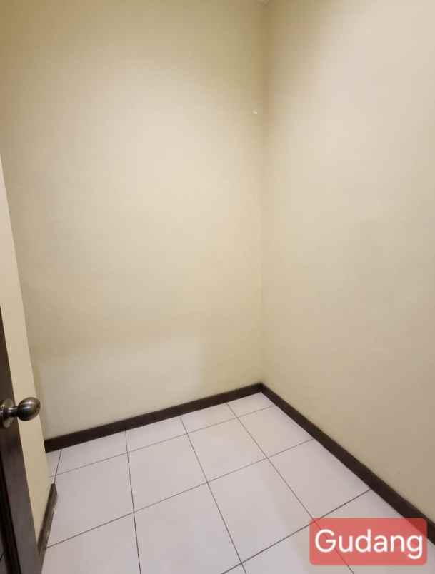 dijual rumah full furnished di tambak gringsing tengah