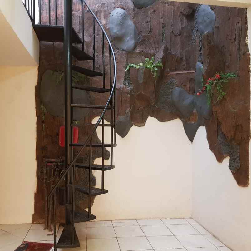 dijual rumah gading elok