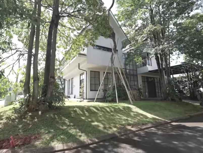 dijual rumah gading serpong cluster