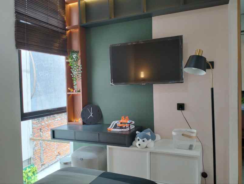 dijual rumah gatot subroto