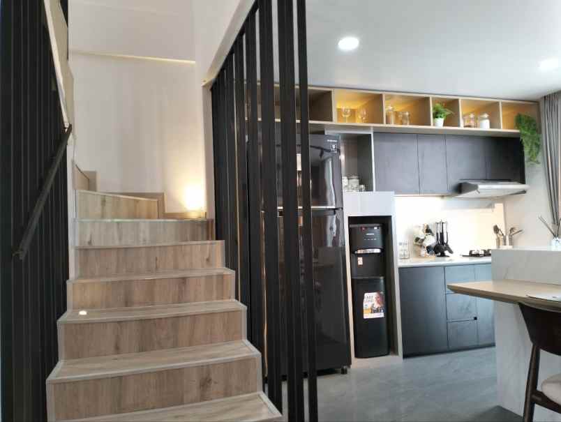 dijual rumah gatot subroto