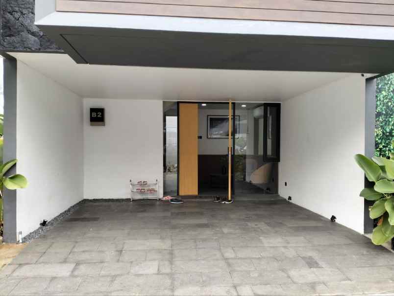 dijual rumah gatot subroto