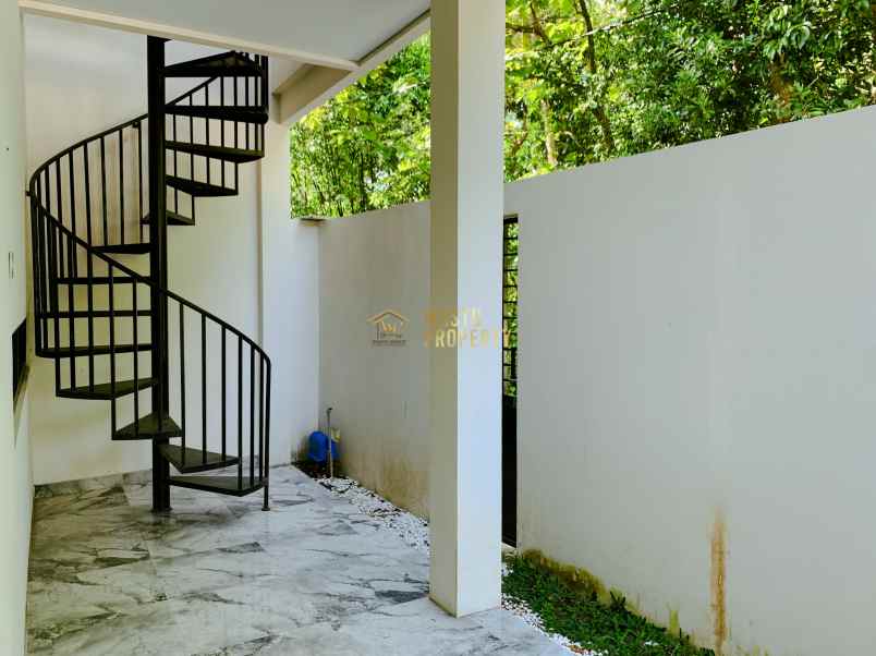 dijual rumah gedongan bangunjiwo