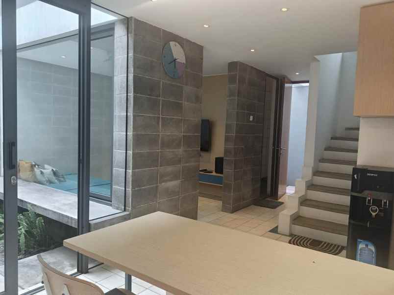 dijual rumah gegerkalong permai