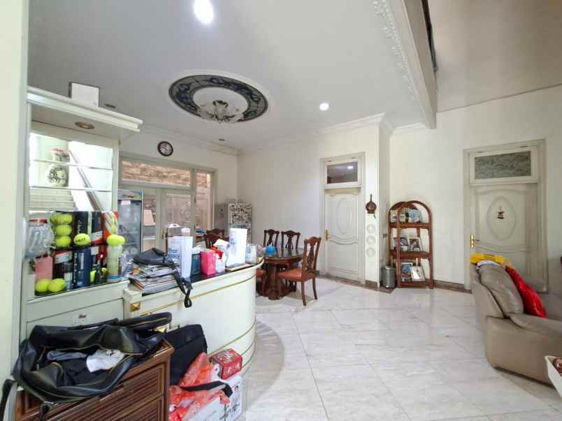 dijual rumah graha famili surabaya
