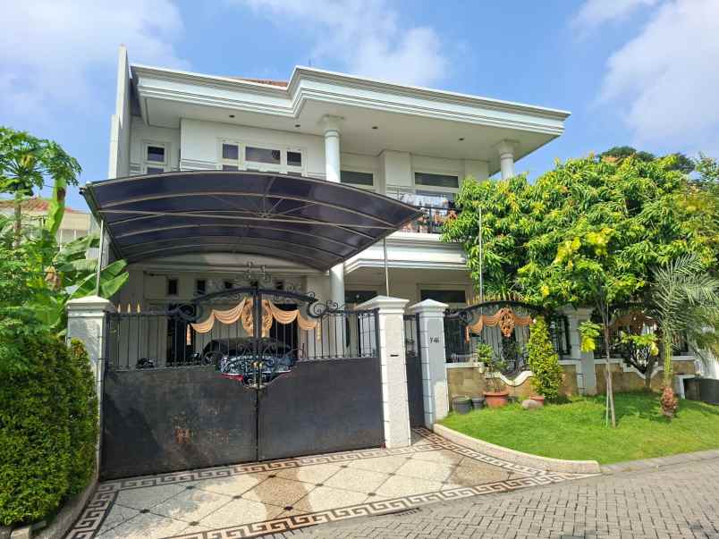 dijual rumah graha famili surabaya