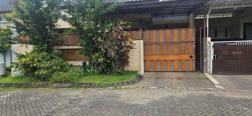 dijual rumah graha kencana malang kota