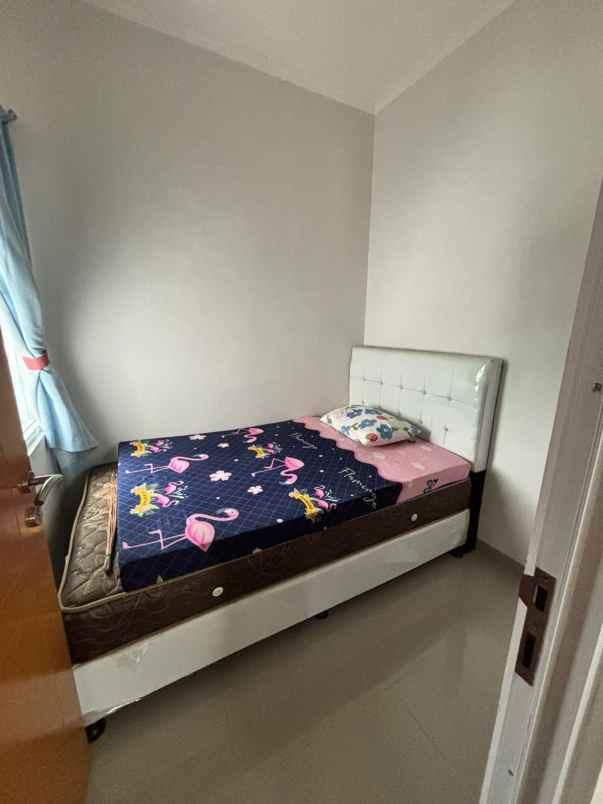 dijual rumah grand mekarsari