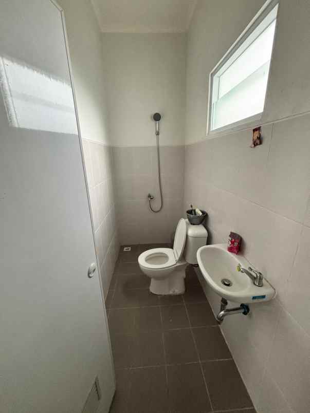 dijual rumah grand mekarsari