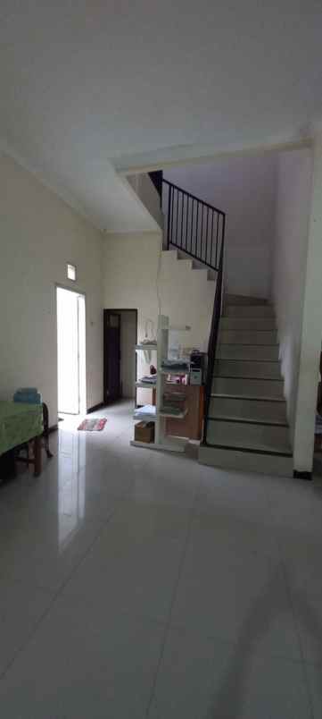 dijual rumah green nirvana