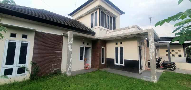 dijual rumah green nirvana