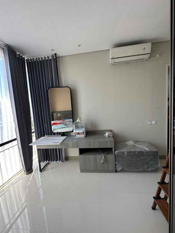 dijual rumah greenlake citraland blok cg