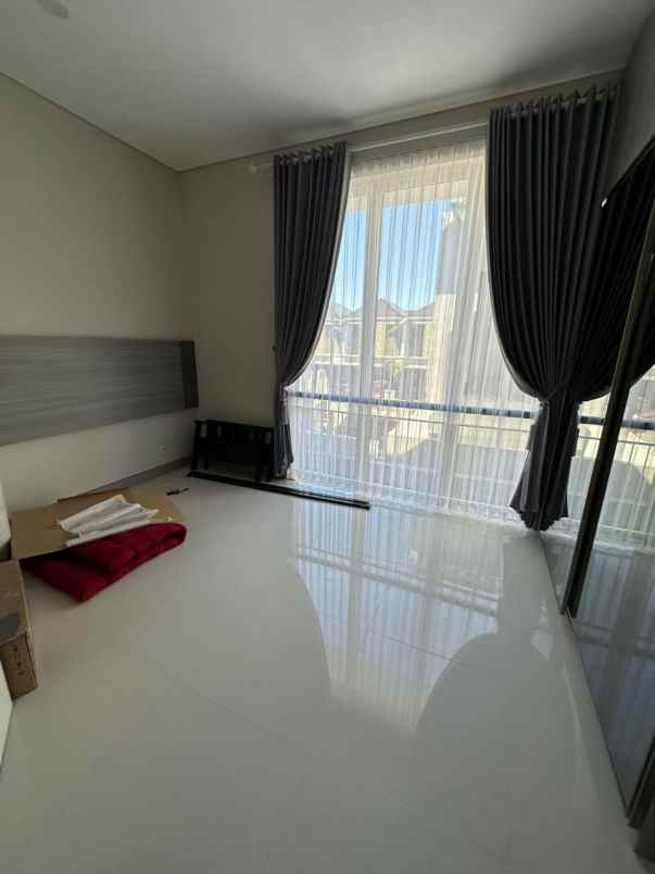 dijual rumah greenlake citraland blok cg