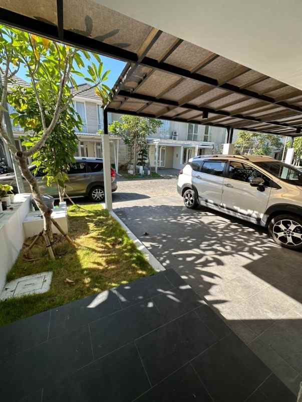 dijual rumah greenlake citraland blok cg