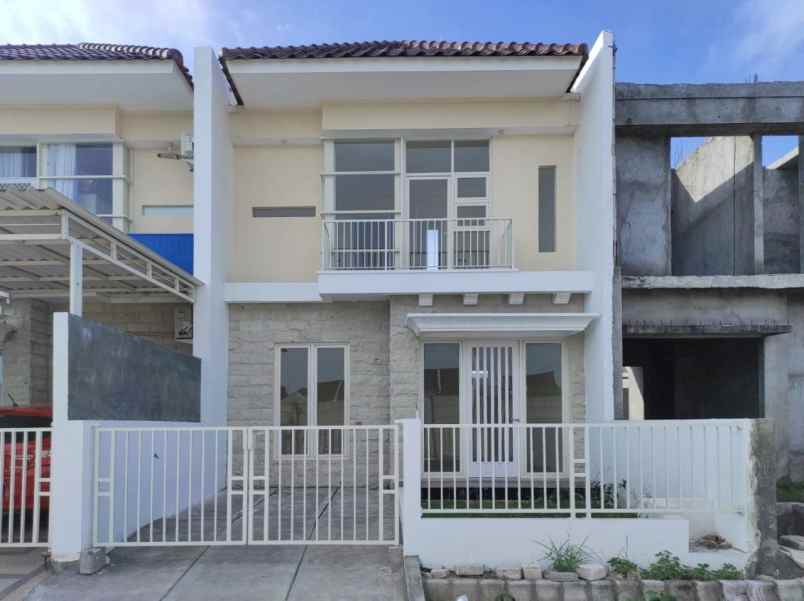 dijual rumah greenlake cluster five
