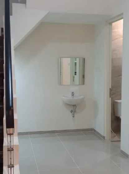 dijual rumah griya asri pakuwon city