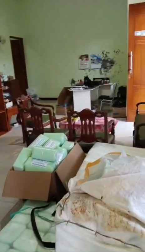 dijual rumah gunung anyar tambak