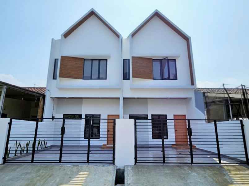 dijual rumah harapan indah 1 perumahan