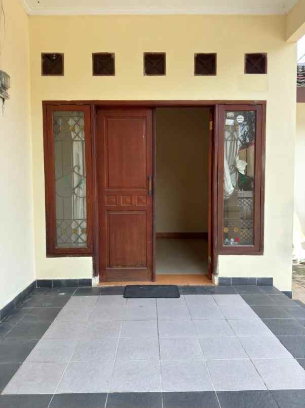 dijual rumah harapan indah 1 perumahan