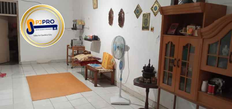 dijual rumah harapan indah